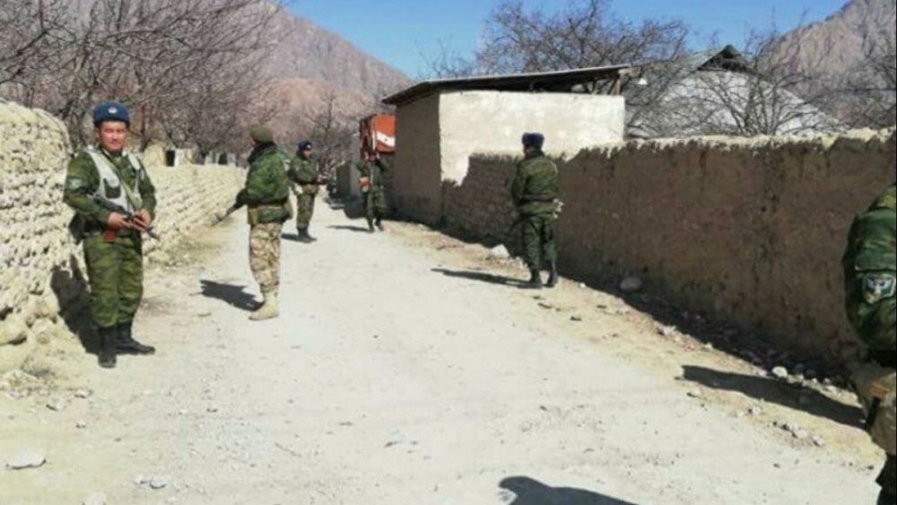 Kırgızistan - Tacikistan sınırında çatışma: En az 13 ölü